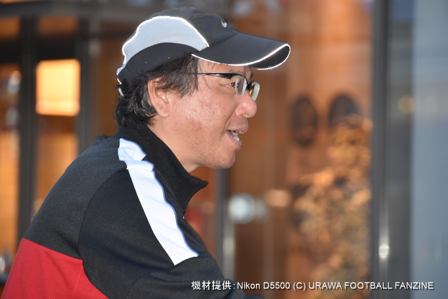 淵田代表始め、クラブスタッフが浦和駅前で水曜ソウル戦に向けたチラシを配布「まだ15000枚。広州戦の時のようなムードを作ってもらいたい