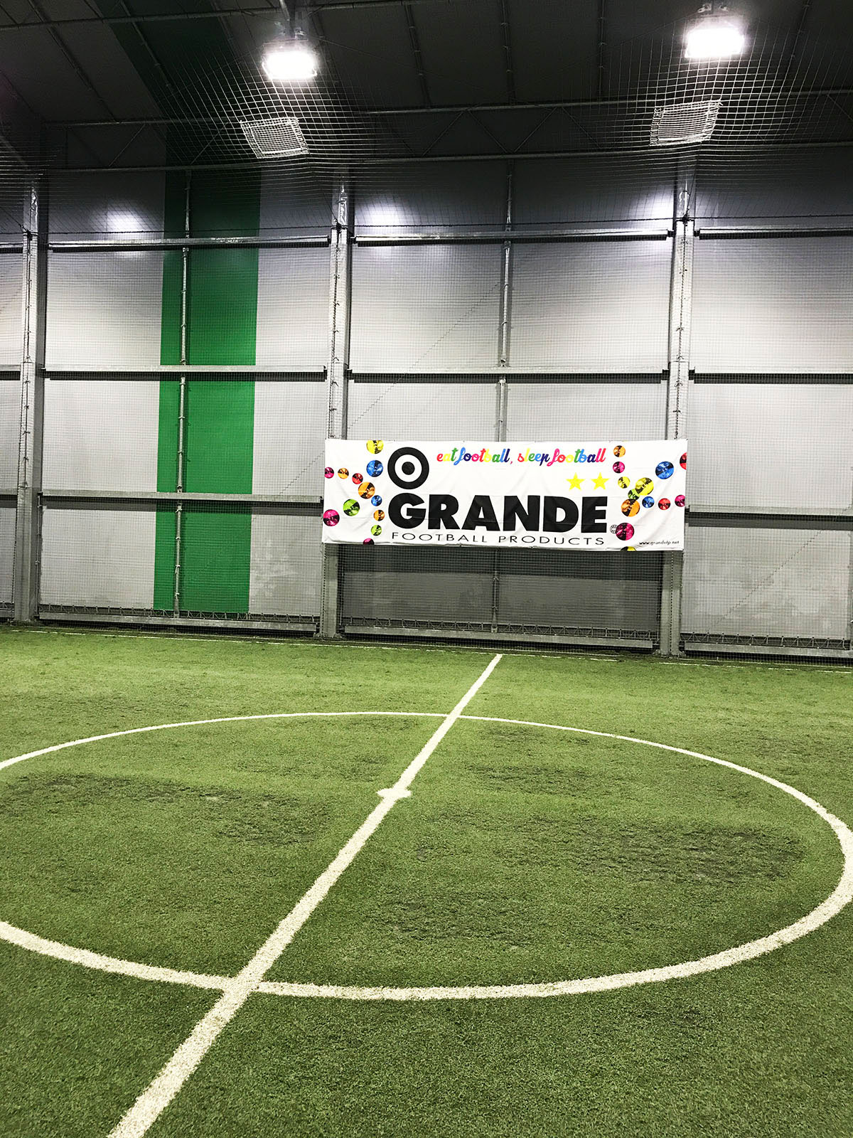 武蔵浦和にgrandeのフットサル場 ショップがグランドオープン 浦和フットボール通信 サッカー フリーペーパー さいたま市